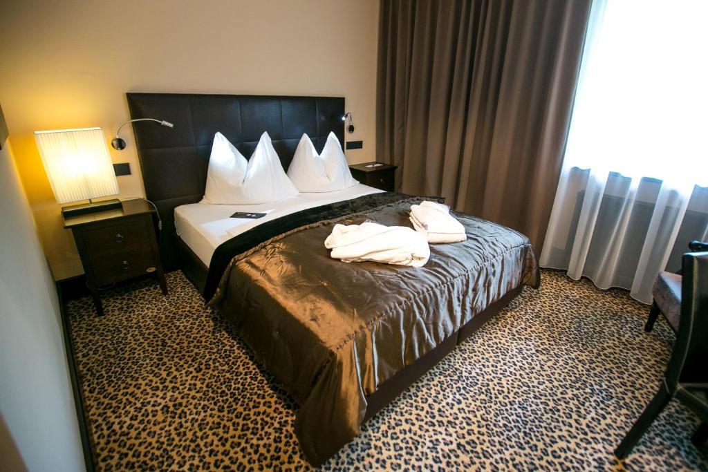 Hotel Seebrunn Am Wallersee Henndorf am Wallersee Room photo